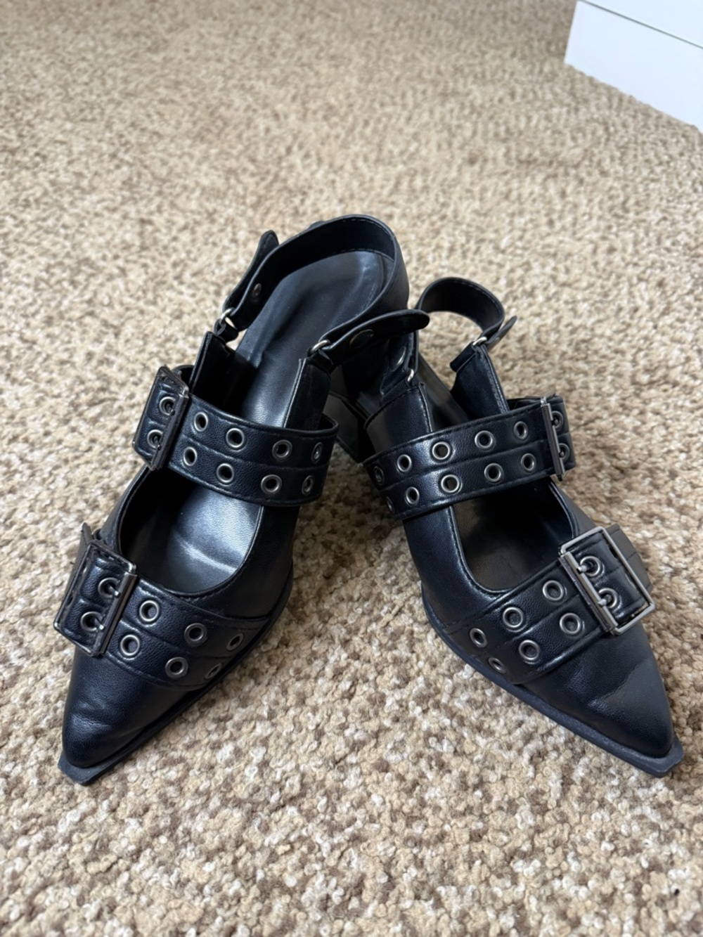 Black Grommet-Detail Pointed Slingback Heels
